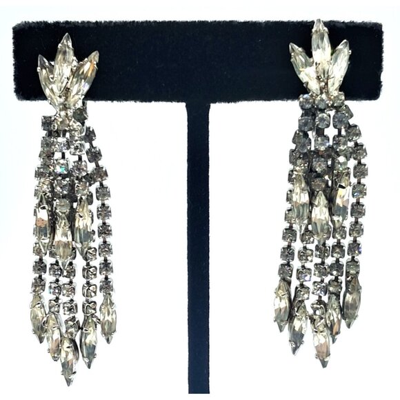 Vintage Weiss Rhinestone Earrings Long Dangle Layered Clip-On Earrings Signed Je - Picture 1 of 6